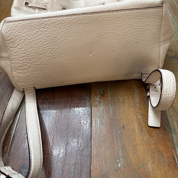 Kate Spade Beige Leather Drawstring Backpack Purse One Size Women’s - Picture 5 of 12